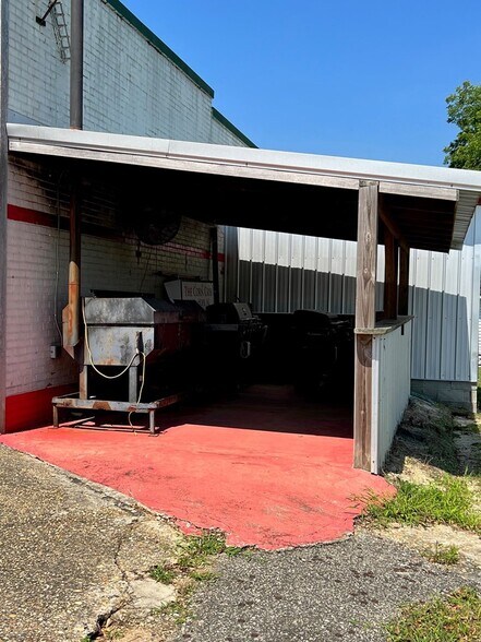 More Photos Of 5661 County Road 114, Brundidge General Retail For Sale