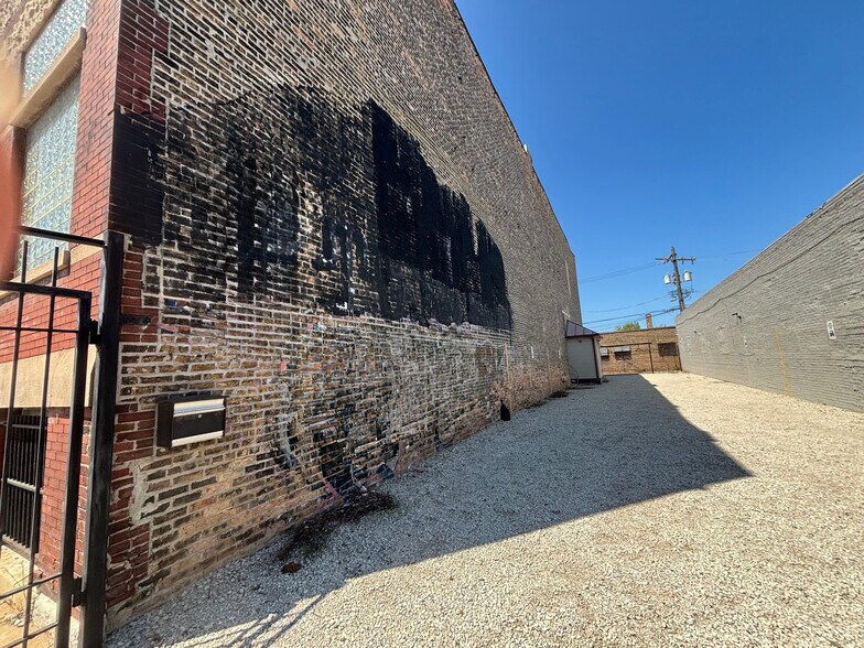 More Photos Of 1312 W North Ave, Chicago Loft Creative Space For Sale