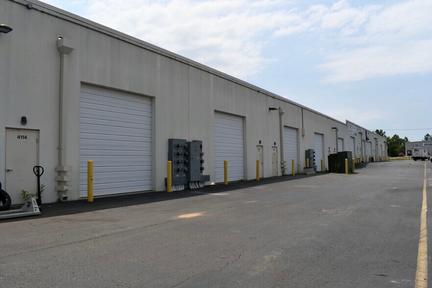 More Photos Of 4100-4136 Lafayette Blvd, Fredericksburg Light Distribution For Lease