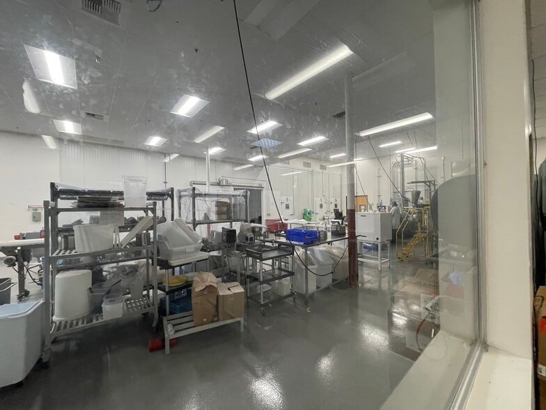 More Photos Of 1325 E El Segundo Blvd, El Segundo Food Processing For Lease