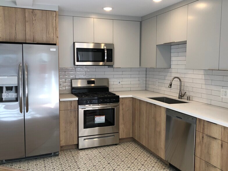 More Photos Of 2666 Orchard Ave, Los Angeles Multifamily For Sale