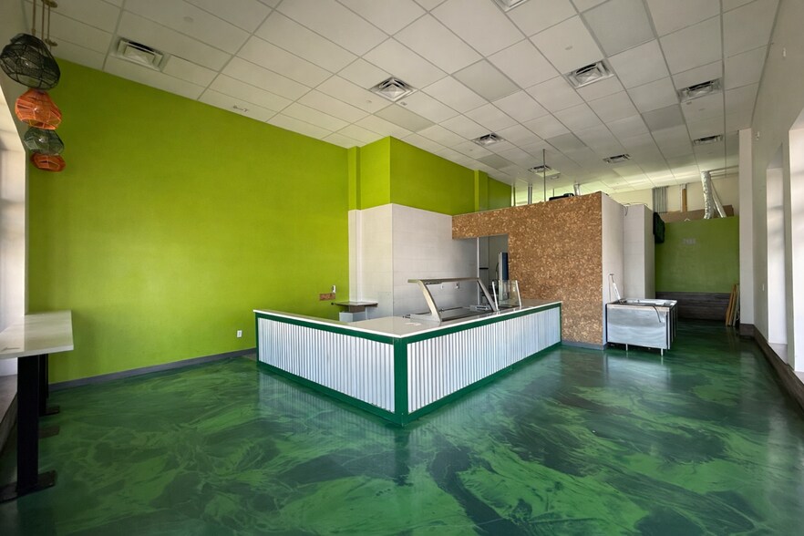 Primary Photo Of 101 S Federal Hwy, Boynton Beach Apartments For Lease