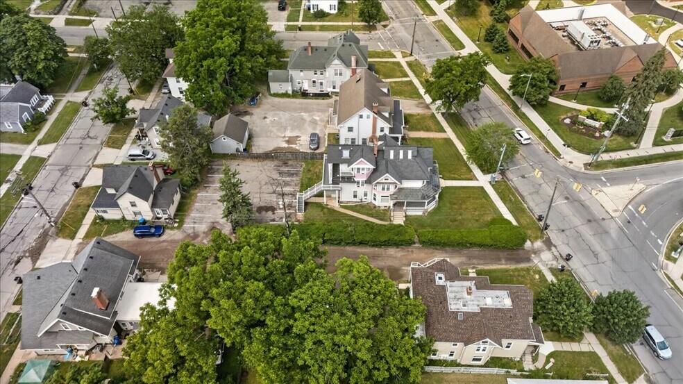 More Photos Of 415 W Forest Ave, Ypsilanti Sorority Fraternity House For Sale