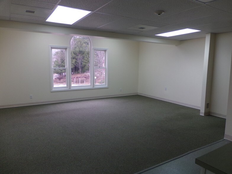 More Photos Of 401 Gilford Ave, Gilford Medical For Sale