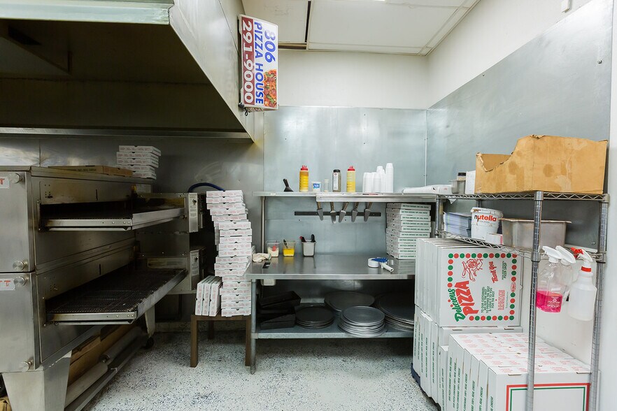 More Photos Of 1140 Kermit St, Plainview Restaurant For Sale