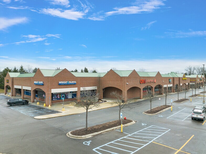 More Photos Of 27616-27690 Middlebelt Rd, Farmington Hills Freestanding For Lease