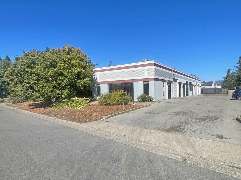 More Photos Of 1250 Holm Rd, Petaluma Warehouse For Lease