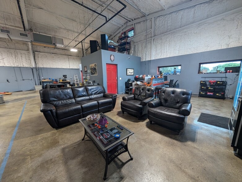 More Photos Of 428 Anchor St, Corpus Christi Industrial For Lease