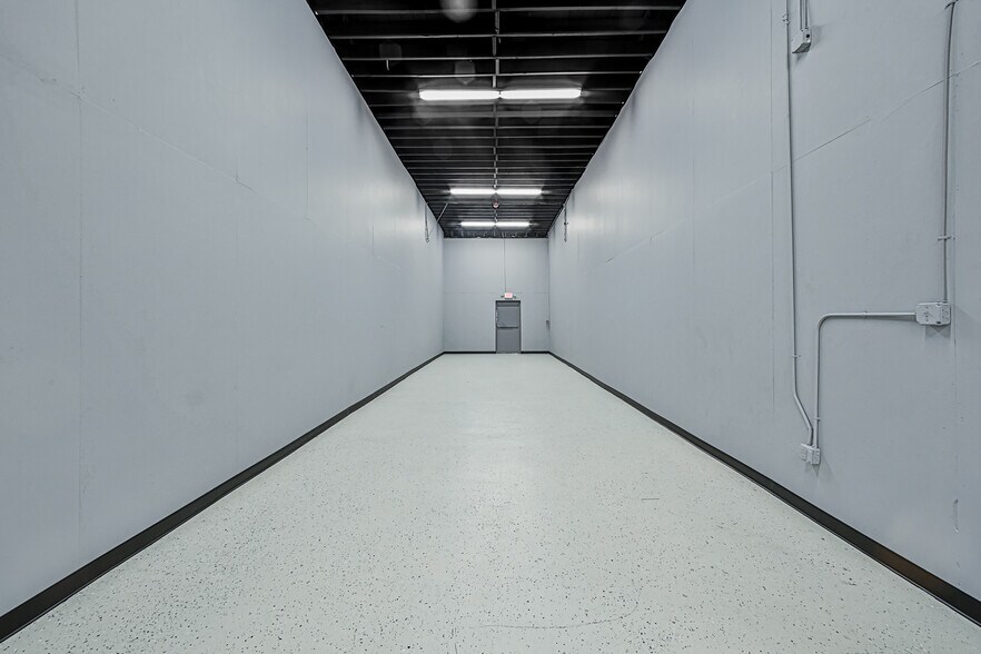 More Photos Of 102 S Shaver St, Pasadena Warehouse For Lease