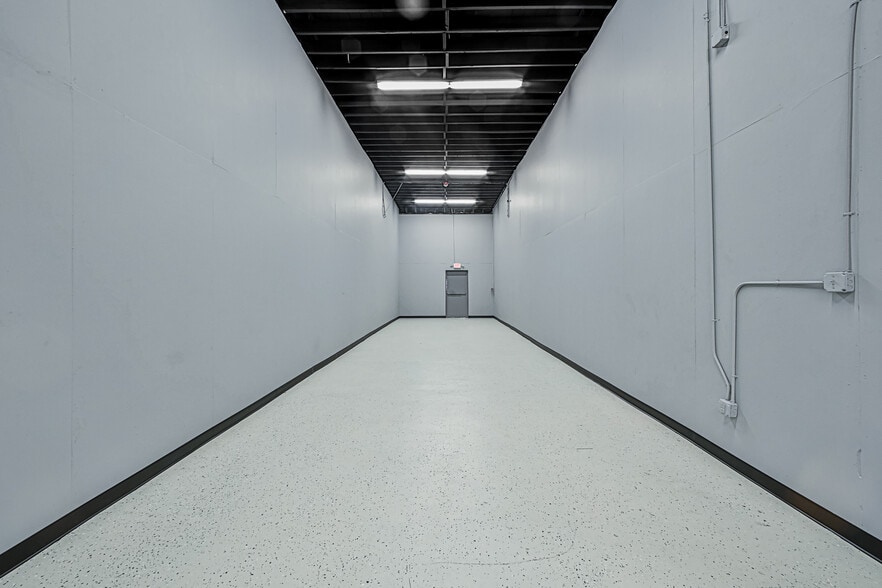 More Photos Of 102 S Shaver St, Pasadena Warehouse For Lease