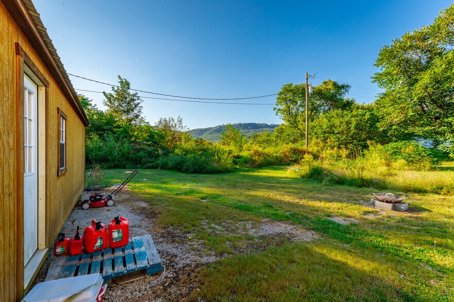 More Photos Of 15781 Rankin Ave, Dunlap Freestanding For Sale