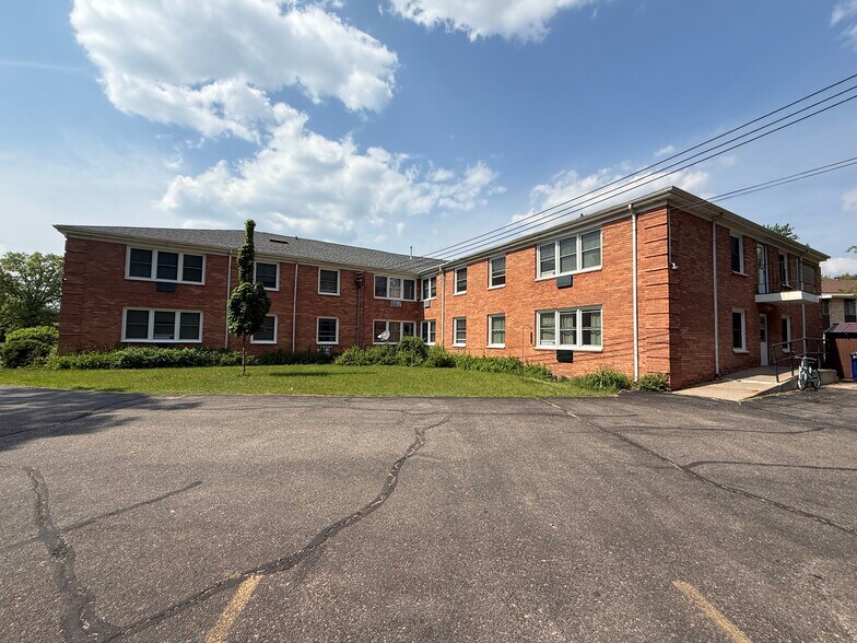 More Photos Of 3701 Robert Pl, Stevens Point Apartments For Sale