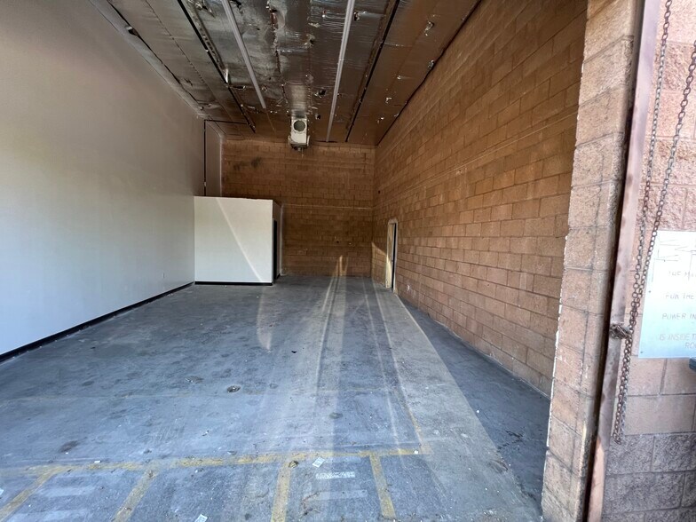 More Photos Of 1823 E Vernon Ave, Los Angeles Service For Lease