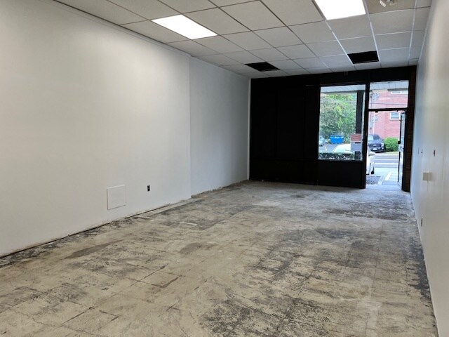 More Photos Of 580 South St, Waltham Unknown For Lease