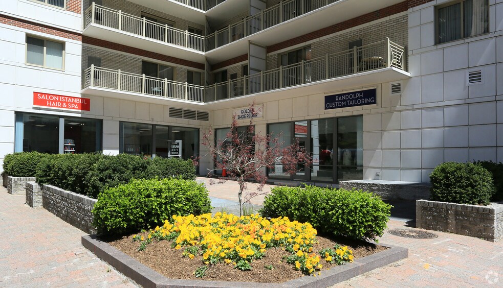 More Photos Of 4001 N 9th St, Arlington Apartments For Lease