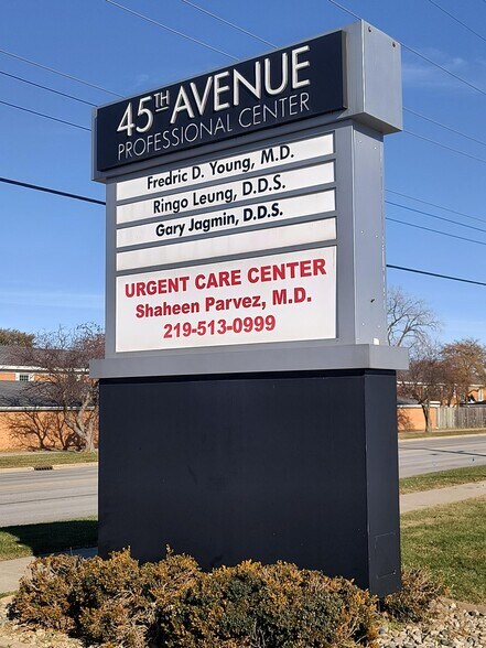 More Photos Of 1640-1646 45th St, Munster Office For Sale
