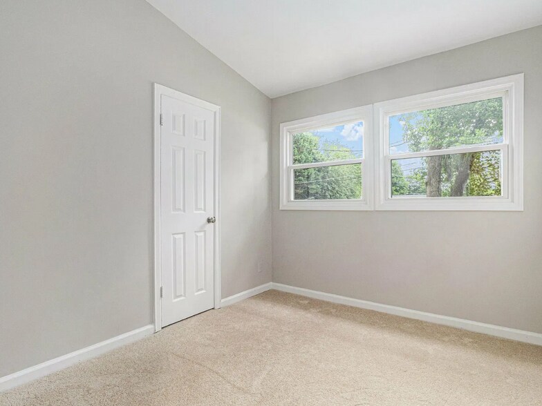 More Photos Of 340 Bell St SE, Marietta Office Residential For Sale