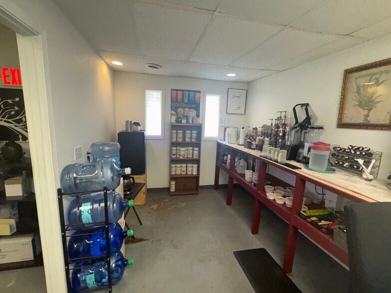 More Photos Of 3656 Highway 5, Douglasville Storefront Retail Office For Lease