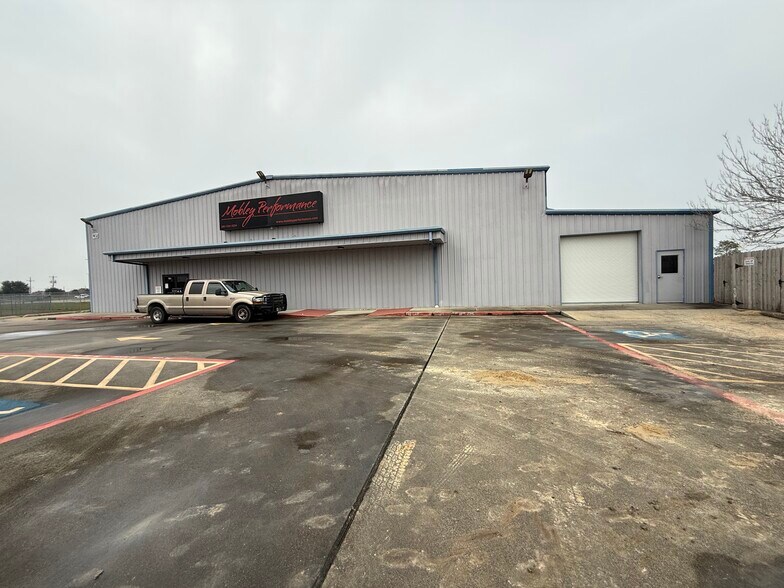 Primary Photo Of 951 Columbia Memorial Pky, Kemah Warehouse For Lease