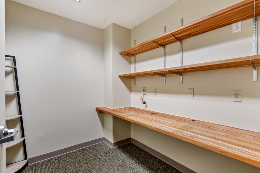 More Photos Of 1301 Grandview Ave, Pittsburgh Office For Sale