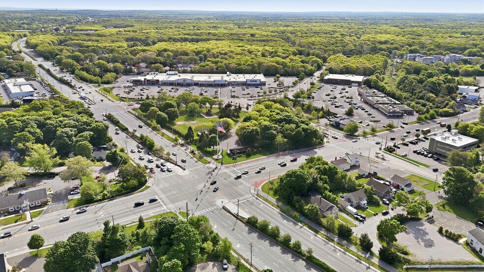 More Photos Of 1002-1004 New York 112, Port Jefferson Station Freestanding For Sale