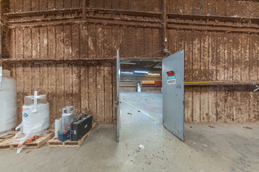 More Photos Of 1103 Center St, Pasadena Warehouse For Sale