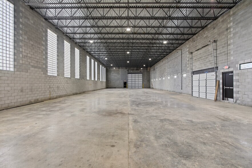 More Photos Of 1030 Tennessee Blvd, Lebanon Manufacturing For Lease