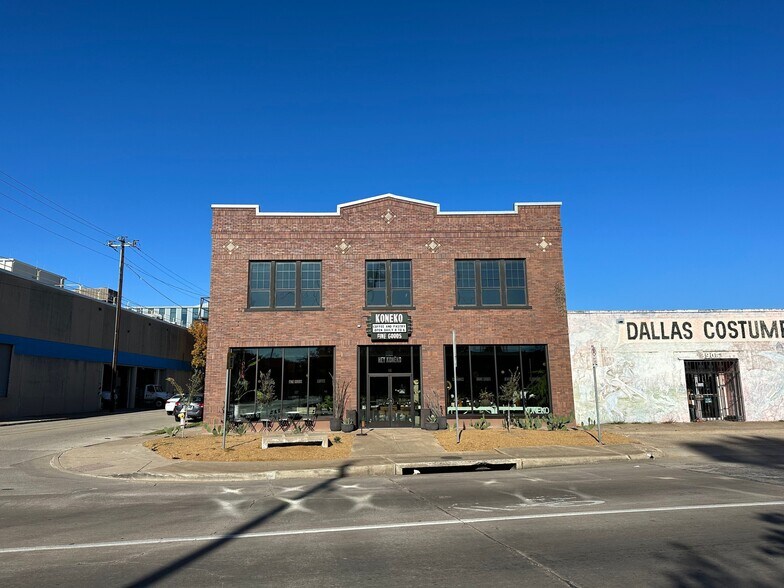 More Photos Of 3901 Main St, Dallas Showroom For Lease