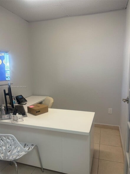 More Photos Of 828 Pembroke Rd, Hallandale Unknown For Lease