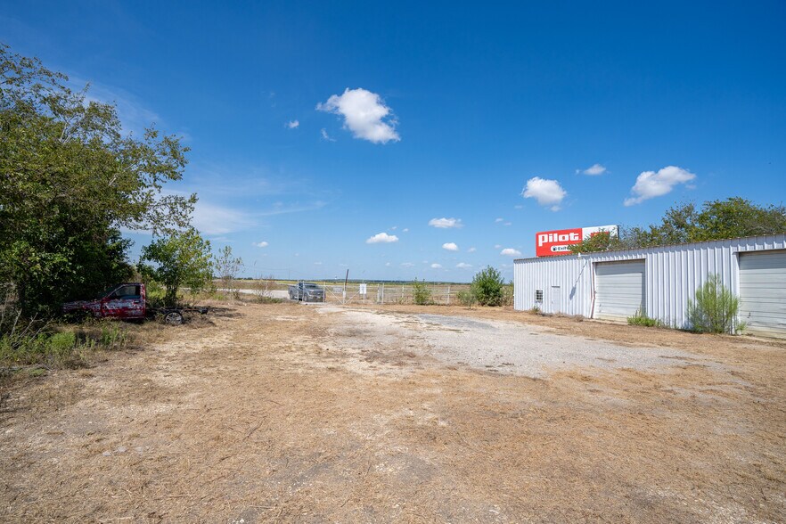 More Photos Of 8956 U.S. 183 Hwy, Lockhart Land For Sale