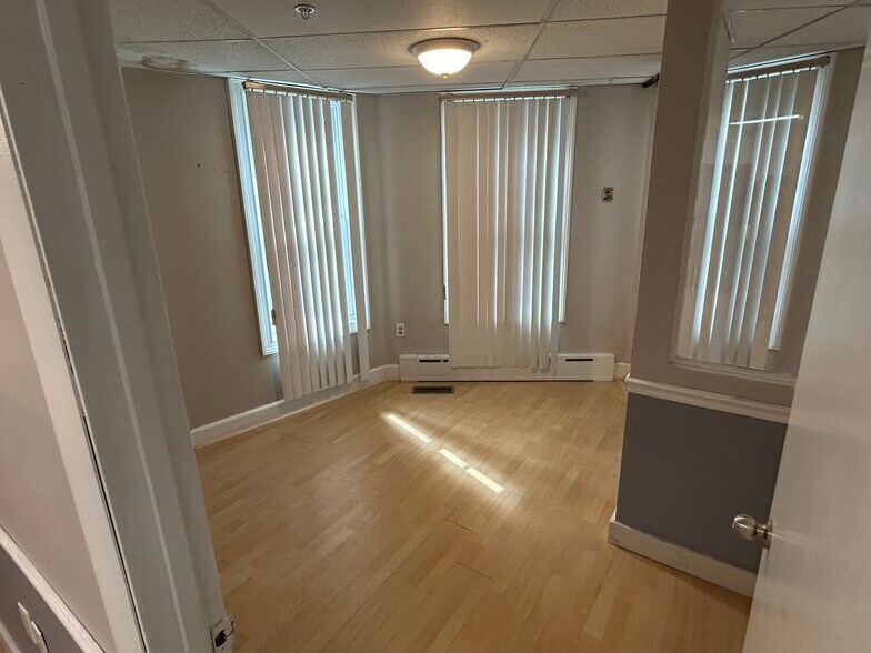 More Photos Of 120 College Ave, Somerville Medical For Lease