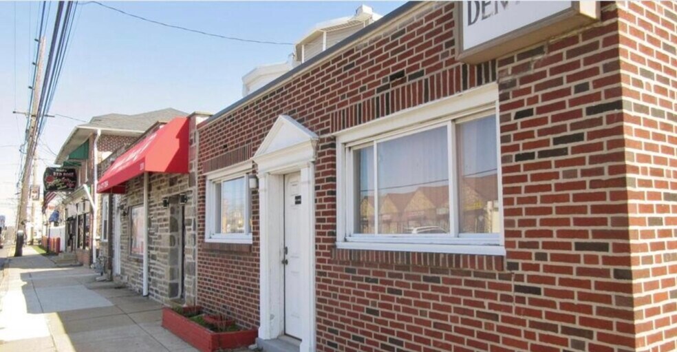 More Photos Of 2216 Macdade Blvd, Holmes Medical For Lease