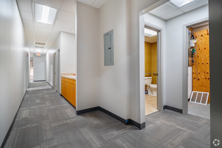 More Photos Of 12661-12679 Silicon Dr, San Antonio Light Distribution For Lease