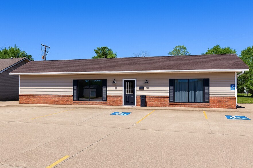 More Photos Of 313 W Meadow Ave, Springdale Storefront Retail Office For Lease