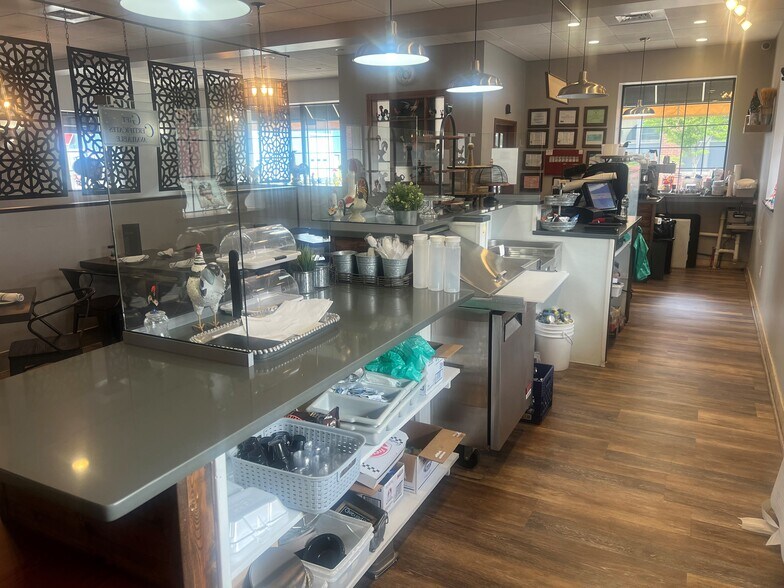 More Photos Of 214-216 Columbus Ave, Pawtucket Restaurant For Sale