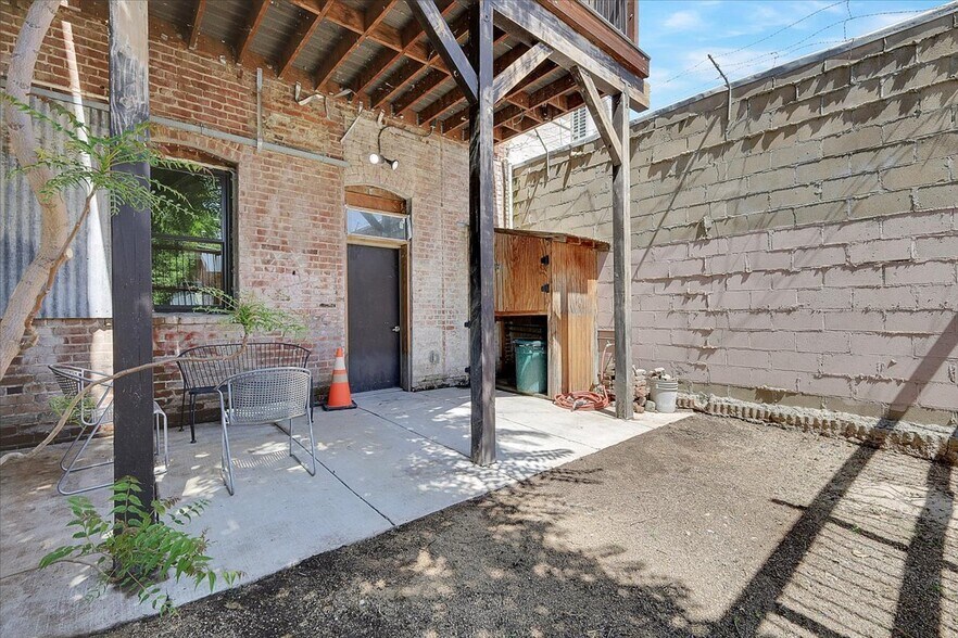 More Photos Of 228 1st St, Marysville Storefront Retail Residential For Sale