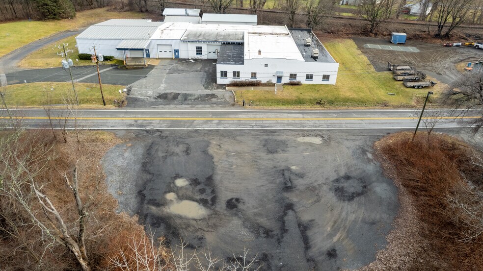 More Photos Of 180 Ushers Rd, Round Lake Warehouse For Sale