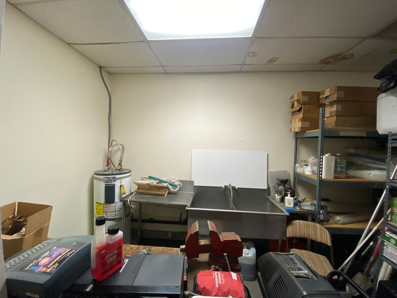 More Photos Of 1117 Lone Palm Ave, Modesto Loft Creative Space For Sale