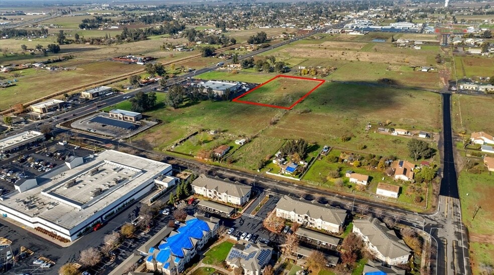 More Photos Of 1570 Country Club Dr, Madera Land For Sale