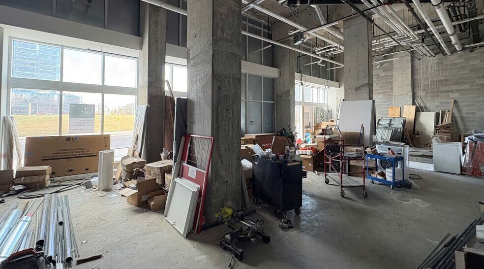 More Photos Of 2035 Kennedy Rd, Toronto Hotel For Sale