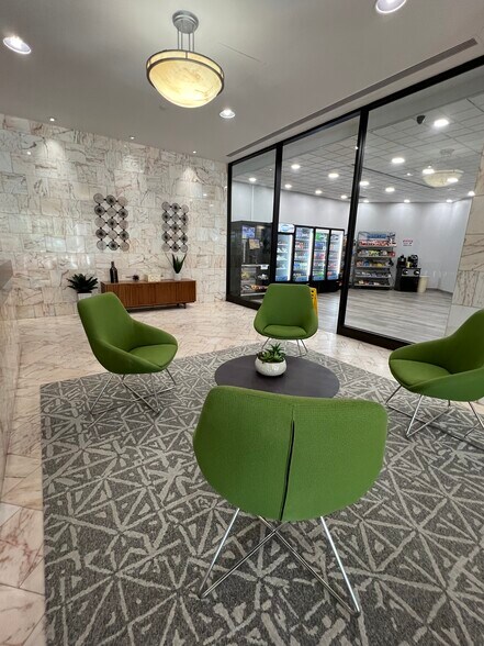 More Photos Of 433 N Summit St, Toledo Office For Lease