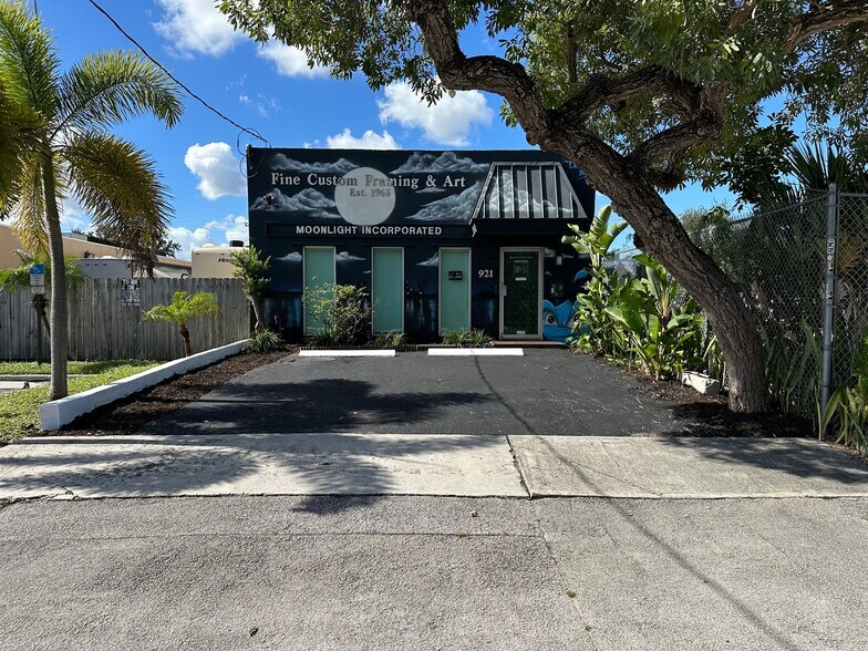 More Photos Of 921 NE 3rd Ave, Fort Lauderdale Manufacturing For Sale