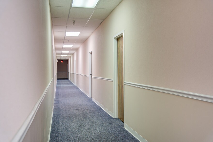 More Photos Of 1370 Hazelwood Dr, Smyrna Unknown For Lease