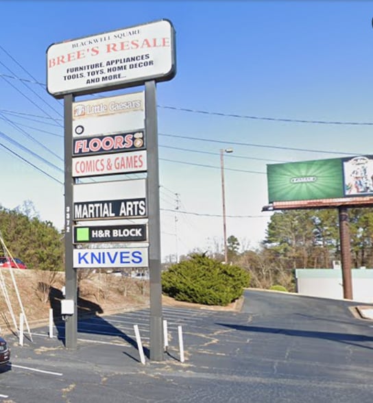 More Photos Of 3372 Canton Rd, Marietta Storefront For Lease