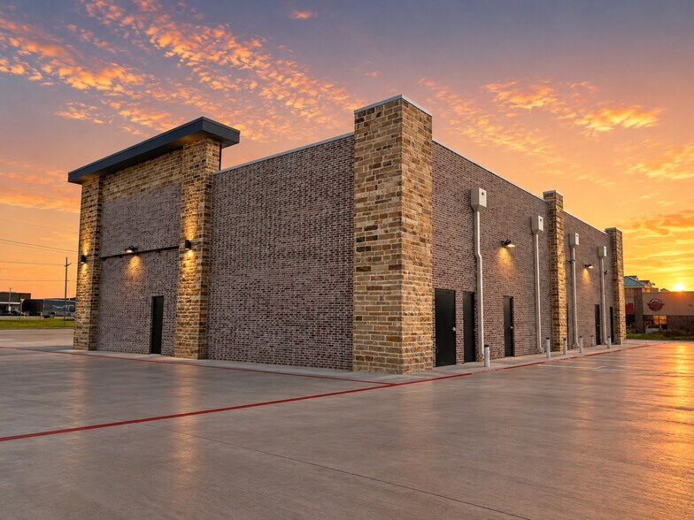 More Photos Of 1804 W Audie Murphy Pky, Farmersville Storefront For Lease
