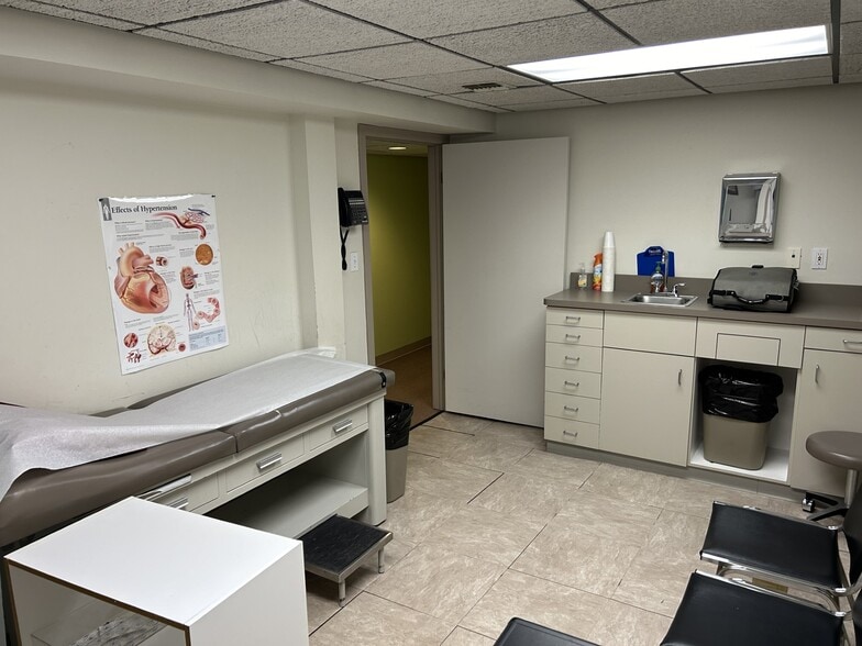 More Photos Of 640 Belle Terre Rd, Port Jefferson Medical For Lease