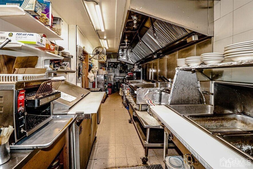 More Photos Of 36 John Ringo Rd, Ringoes Restaurant For Lease