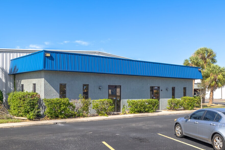 More Photos Of 2363 Industrial Blvd, Sarasota Unknown For Lease