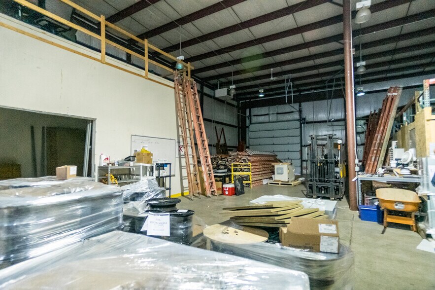 More Photos Of 374 Westdale Ave, Westerville Research And Development For Sale