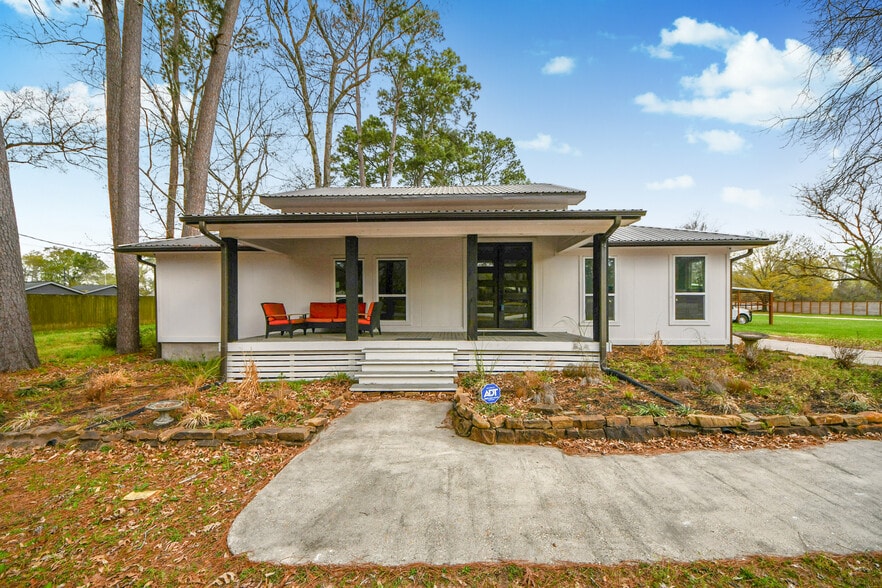 More Photos Of 5310 Logston Ln, Spring Flex For Sale